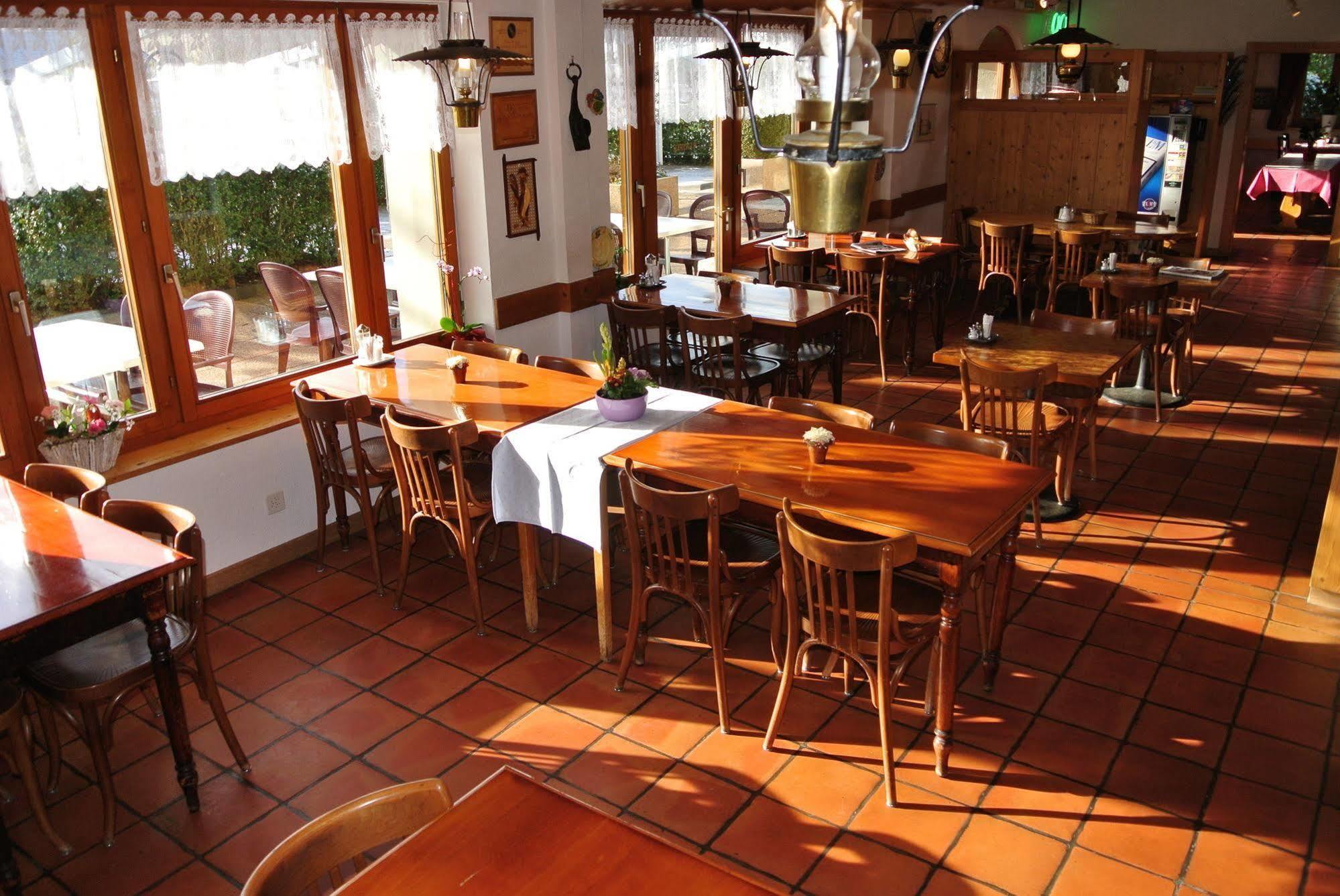 De La Reunion Hotel